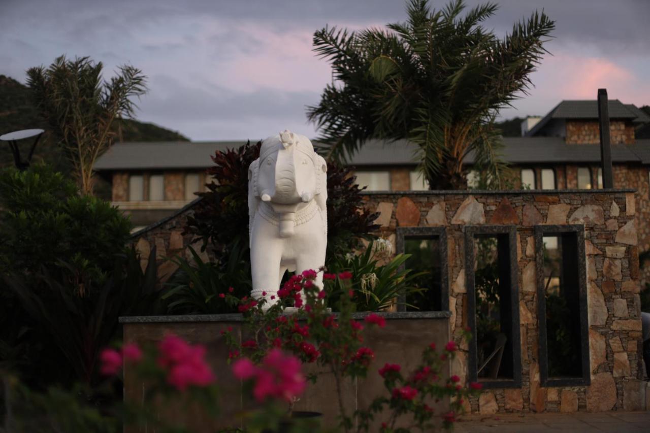 Pushkara Resort And Spa Kültér fotó