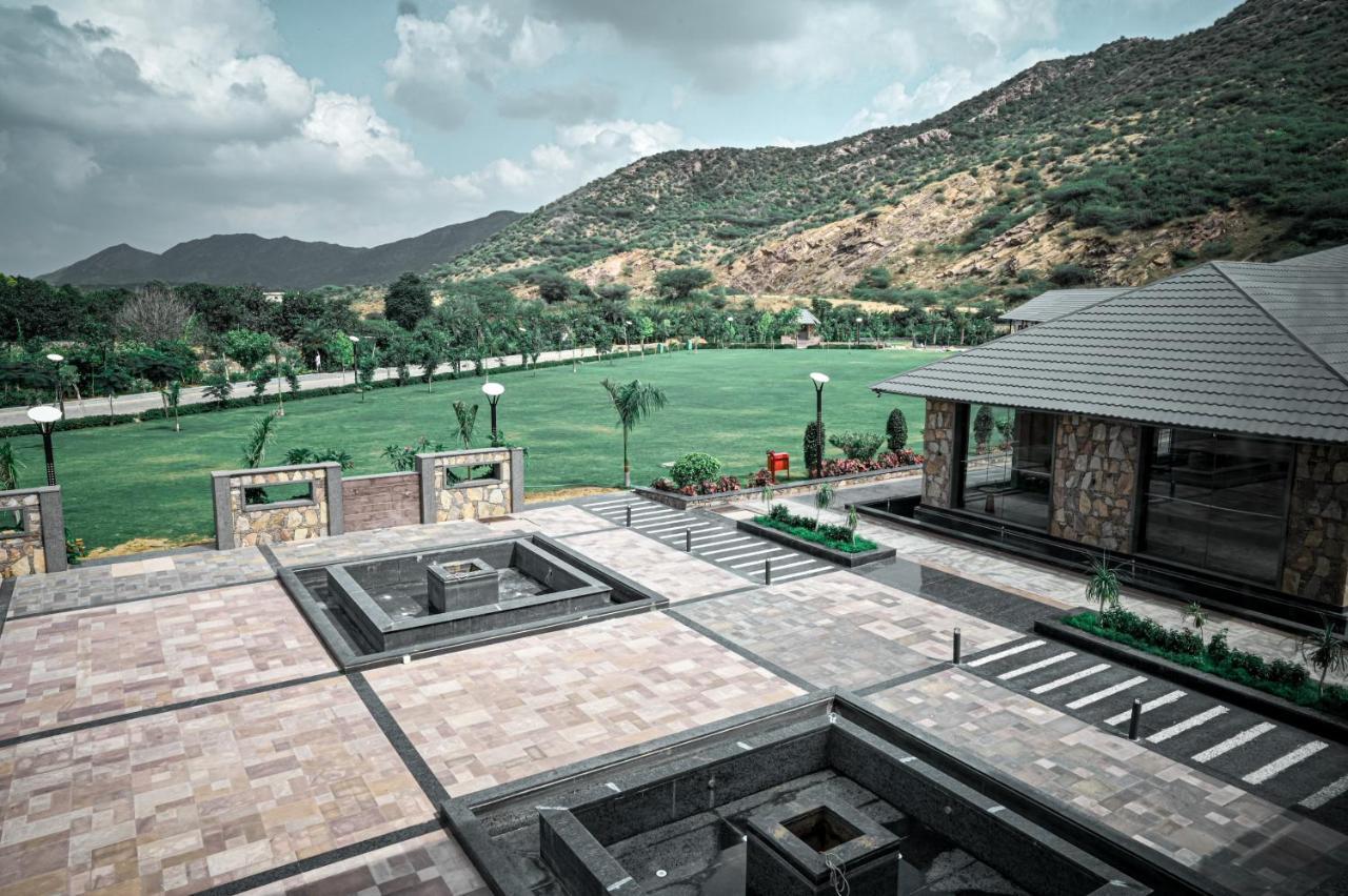 Pushkara Resort And Spa Kültér fotó