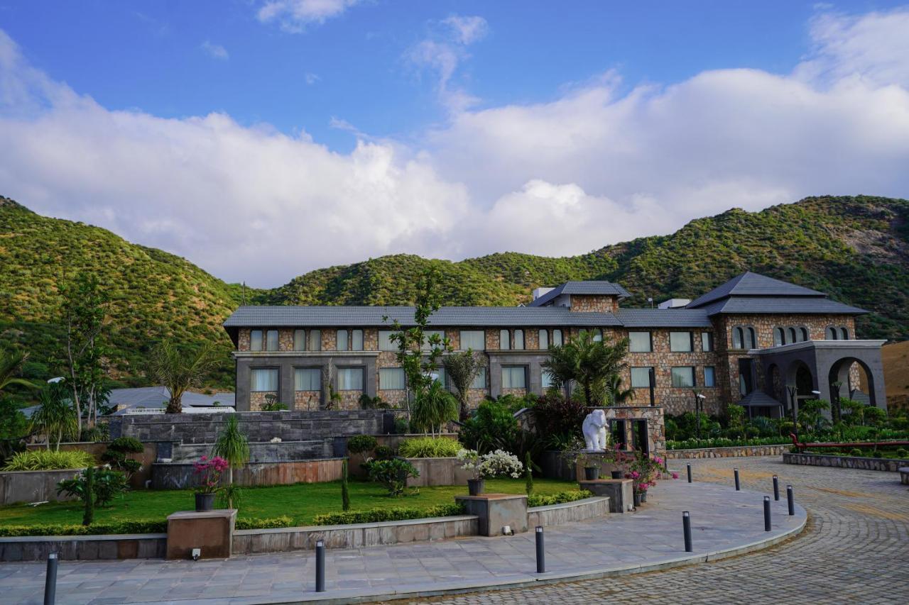 Pushkara Resort And Spa Kültér fotó